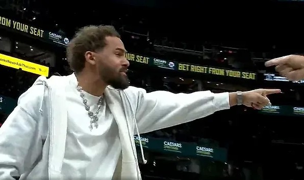 好博体育作为国际领先的综合娱乐平台-特雷-杨更推致歉：别指望我还能被驱逐多少次，华盛顿球迷们